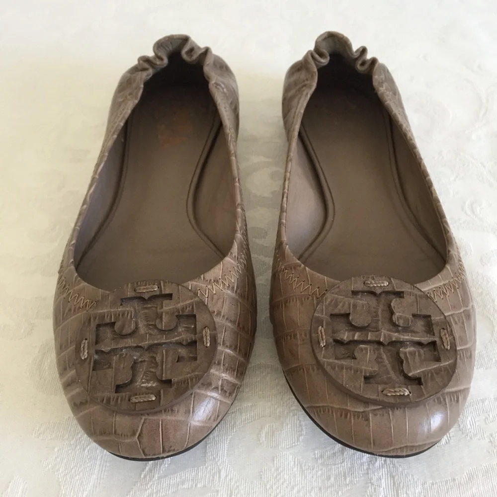 Tory Burch brown croc embossed leather logo flats